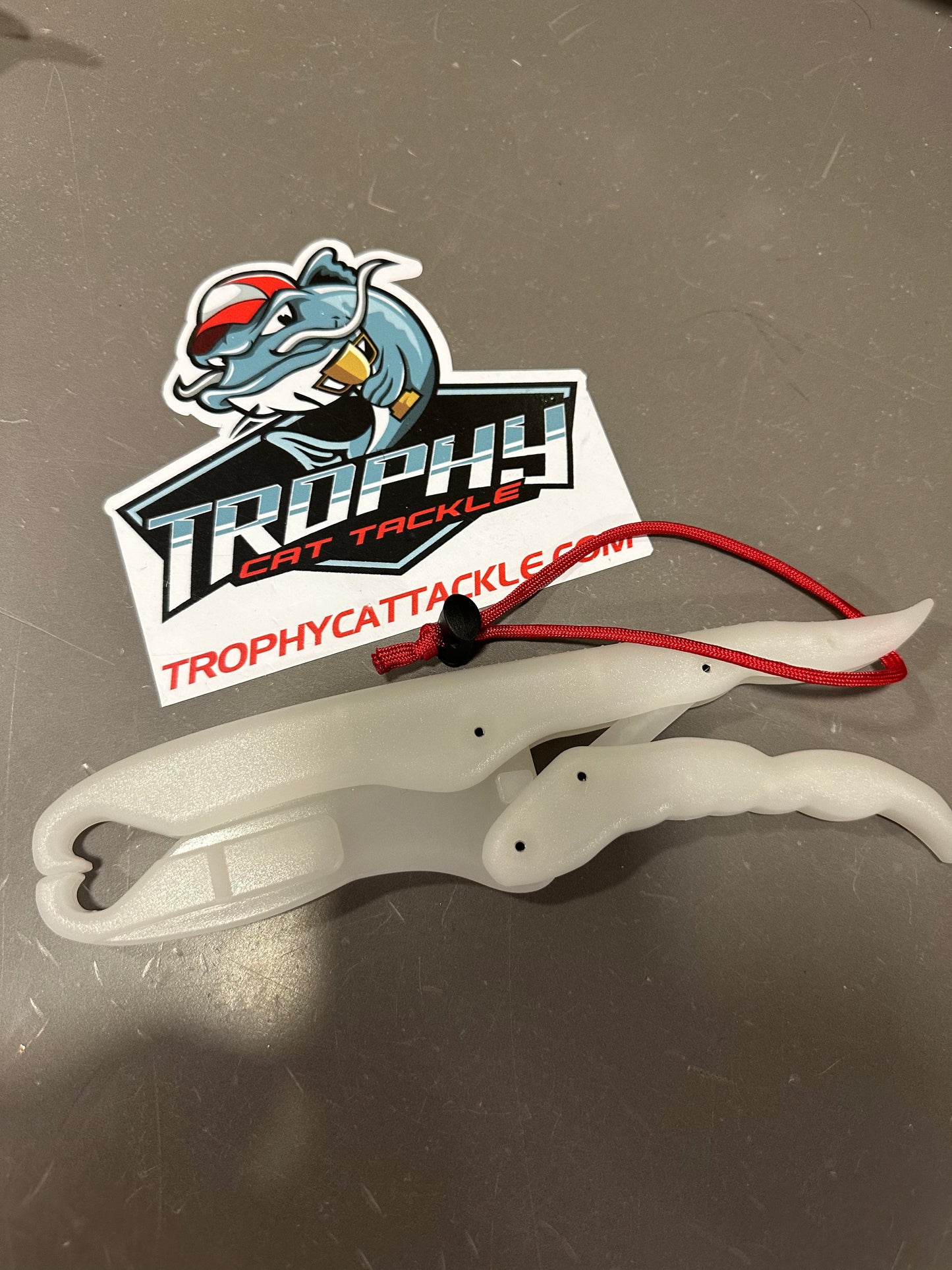 Lip Gripper