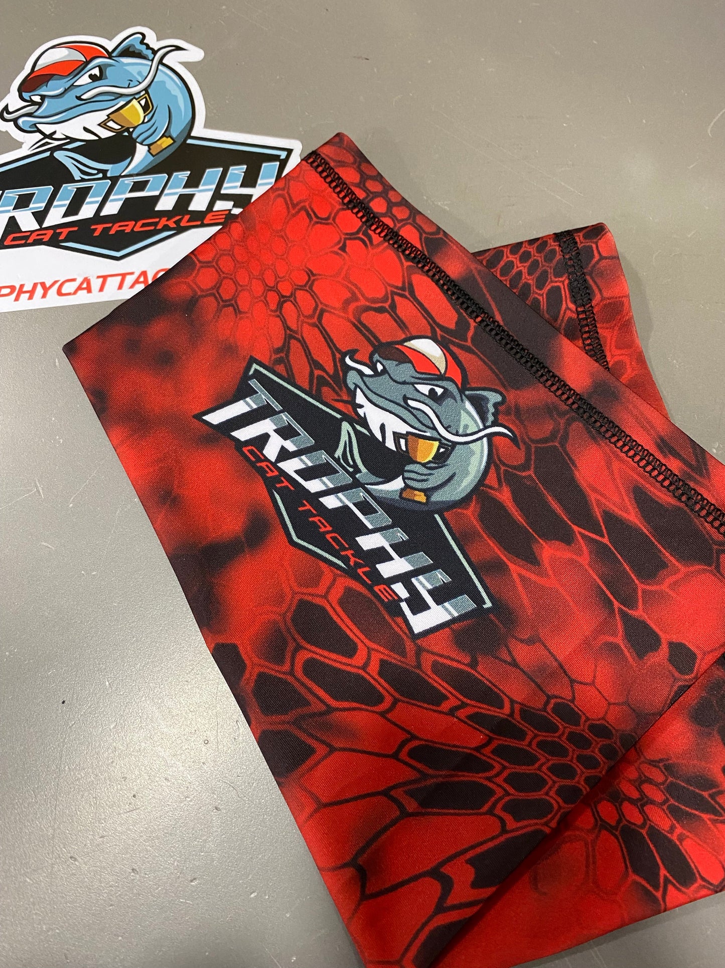 Trophy Cat Tackle Gaiter face mask